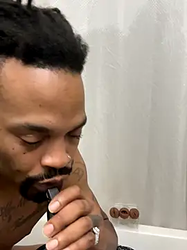 1BeautyN1Beast online show from 11-13-25, 03:55