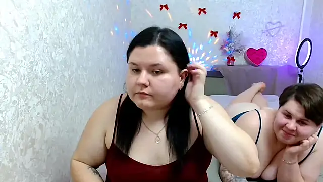 BeckyAndHellen online show from 02-12-25, 06:40