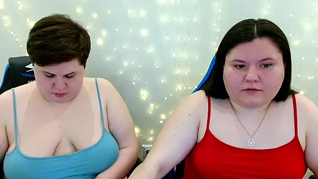 BeckyAndHellen online show from 04-05-26, 11:40