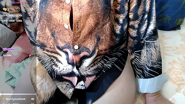 RoseStarr online show from 10-13-25, 02:33