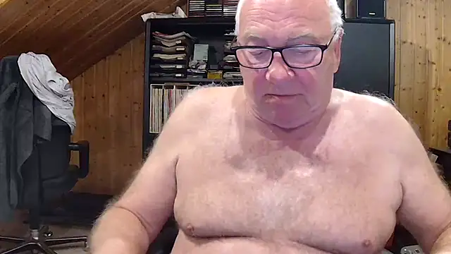 Snapshot of biggandybig chatting on 04-24-26, 09:50 biggandybig online show from 04-24-26, 09:50