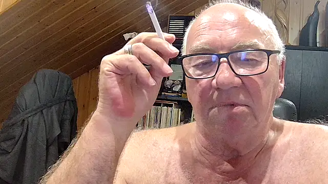 Snapshot of biggandybig chatting on 05-31-26, 09:05 biggandybig online show from 05-31-26, 09:05