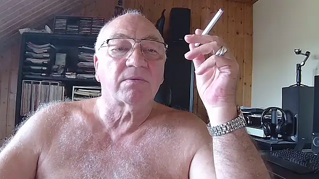 Snapshot of biggandybig chatting on 06-01-26, 09:49 biggandybig online show from 06-01-26, 09:49