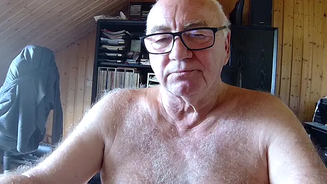 Snapshot of biggandybig chatting on 06-04-26, 11:16 biggandybig online show from 06-04-26, 11:16