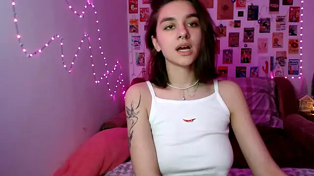 Snapshot of Celine_Dionn chatting on 01-03-25, 09:04 Celine Dionn online show from 01-03-25, 09:04