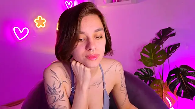 Snapshot of Celine_Dionn chatting on 05-14-26, 03:46 Celine Dionn online show from 05-14-26, 03:46