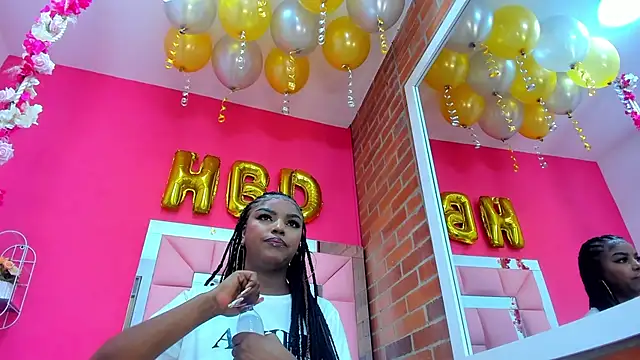 Snapshot of malu_horny_69 chatting on 12-06-24, 03:00 malu horny 69 online show from 12-06-24, 03:00