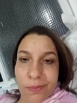 Snapshot of alexia_87 chatting on 02-19-26, 04:41 alexia 87 online show from 02-19-26, 04:41