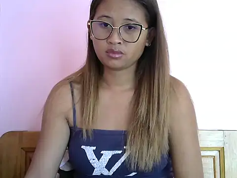 Snapshot of karen_sexy69 chatting on 09-22-25, 06:26 karen sexy69 online show from 09-22-25, 06:26