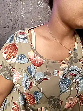 Snapshot of Divya_girl chatting on 02-09-25, 07:30 Divya girl online show from 02-09-25, 07:30