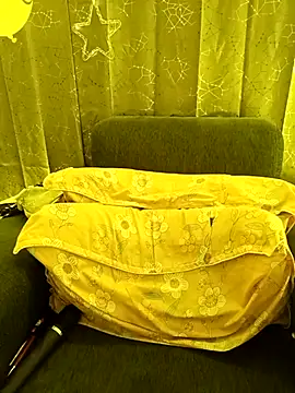 Snapshot of Divya_girl chatting on 03-02-25, 04:53 Divya girl online show from 03-02-25, 04:53