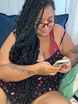 Snapshot of SweetLizzyBBW chatting on 06-12-26, 02:49 SweetLizzyBBW online show from 06-12-26, 02:49