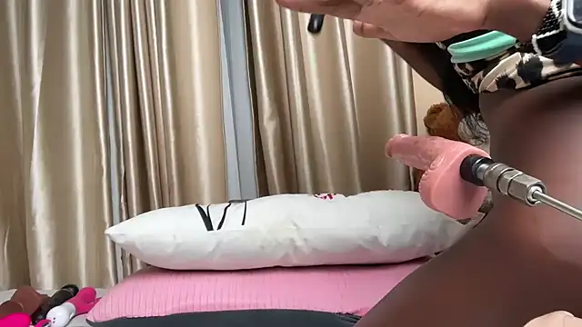 Snapshot of SexyAudreyFuck chatting on 11-27-25, 01:40 SexyAudreyFuck online show from 11-27-25, 01:40