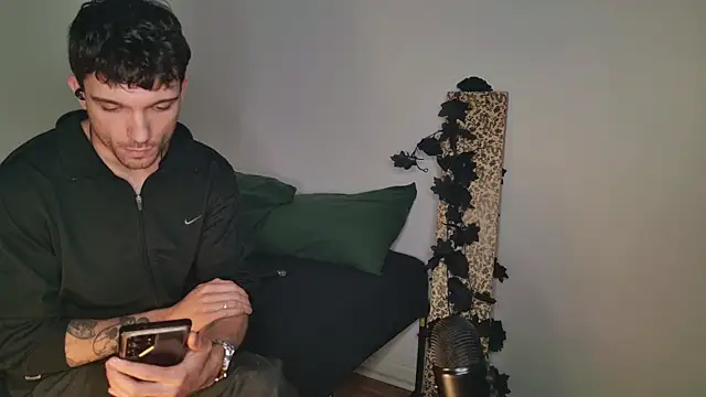 Snapshot of JackDesFeux chatting on 11-06-25, 04:57 JackDesFeux online show from 11-06-25, 04:57