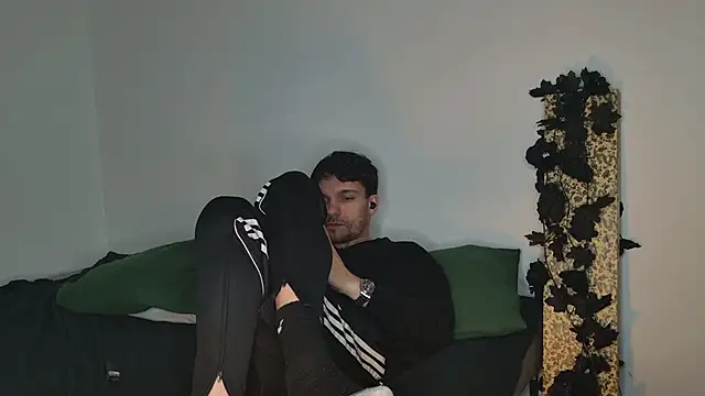 Snapshot of JackDesFeux chatting on 11-11-25, 10:43 JackDesFeux online show from 11-11-25, 10:43