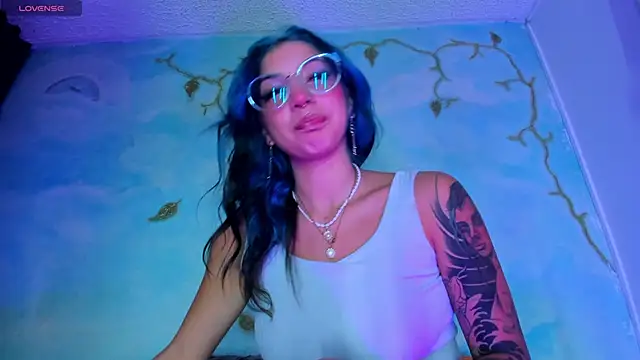 SaturnooStonee online show from 03-11-26, 02:28