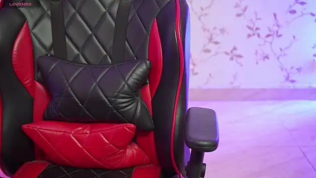 Snapshot of only_aleesha chatting on 02-20-25, 05:40 only aleesha online show from 02-20-25, 05:40