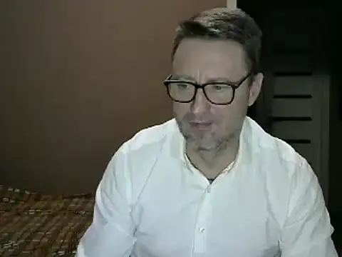 Snapshot of HarrySnake chatting on 12-24-24, 05:02 HarrySnake online show from 12-24-24, 05:02