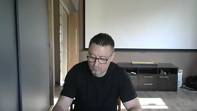 Snapshot of HarrySnake chatting on 10-01-25, 07:03 HarrySnake online show from 10-01-25, 07:03