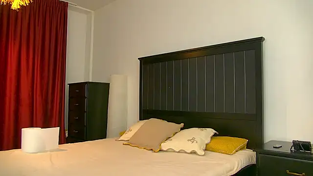 Yanira Muslim online show from 04-04-26, 03:49