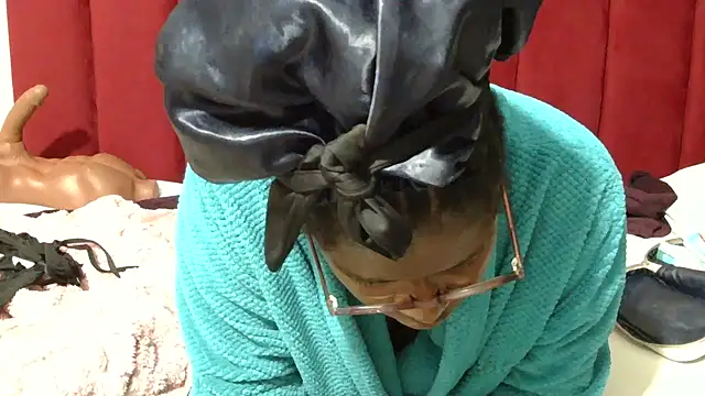 Snapshot of Mochabae chatting on 09-09-25, 04:01 Mochabae online show from 09-09-25, 04:01