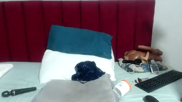 Snapshot of Mochabae chatting on 10-07-25, 01:30 Mochabae online show from 10-07-25, 01:30