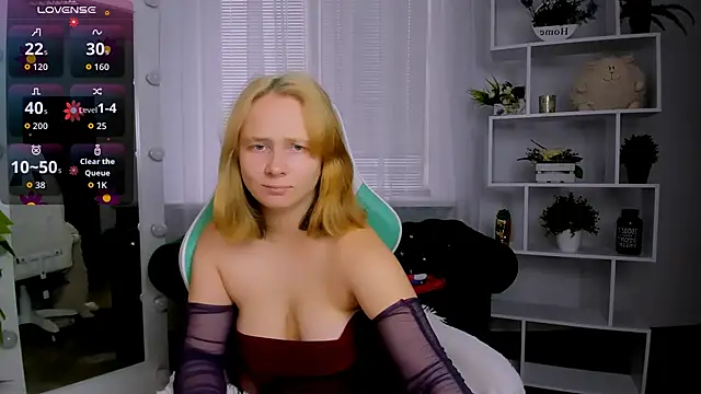 Snapshot of Ketrin_n_ chatting on 11-25-25, 06:13 Ketrin n online show from 11-25-25, 06:13