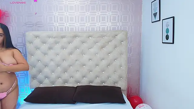 Sara Desire online show from 02-14-25, 12:25