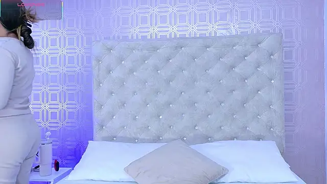 Sara Desire online show from 09-14-25, 12:15