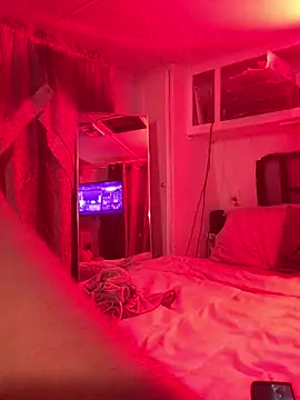 allissonw13 online show from 02-16-25, 11:38