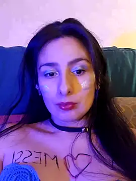 Snapshot of Bigyummmzul chatting on 06-14-26, 06:37 Bigyummmzul online show from 06-14-26, 06:37