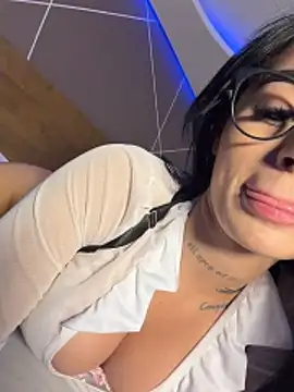 SOPHICARTERS online show from 04-16-26, 03:13