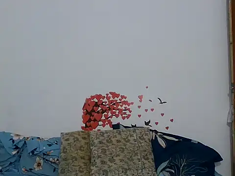 sparkling queen online show from 12-18-24, 08:31