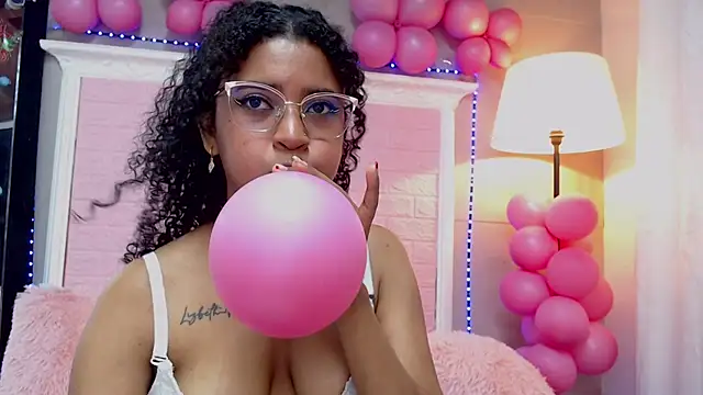 Snapshot of JessyZoe chatting on 02-03-25, 10:21 JessyZoe online show from 02-03-25, 10:21