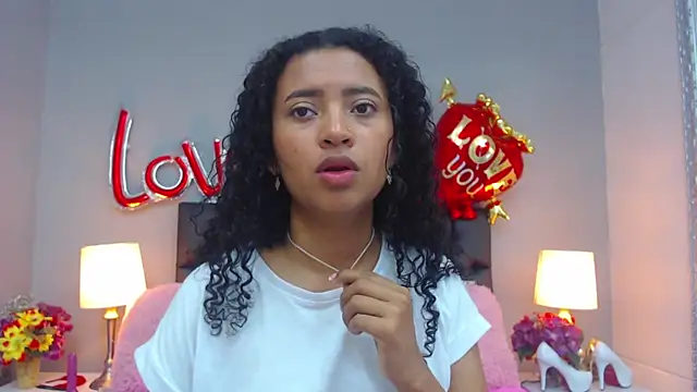 Snapshot of JessyZoe chatting on 02-17-25, 12:48 JessyZoe online show from 02-17-25, 12:48