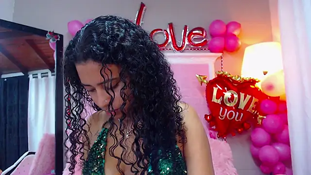 Snapshot of JessyZoe chatting on 02-21-25, 04:05 JessyZoe online show from 02-21-25, 04:05