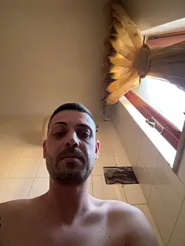 Snapshot of iltoscano95 chatting on 06-27-26, 05:40 iltoscano95 online show from 06-27-26, 05:40