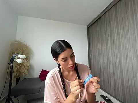 dakota le online show from 05-29-26, 02:48