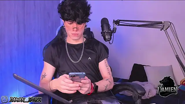 cinnamon boyxxx online show from 09-30-25, 02:05