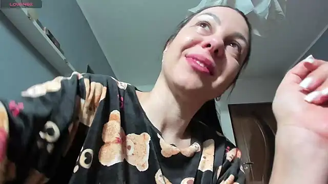 Snapshot of SexxyMeriem chatting on 02-18-25, 02:59 SexxyMeriem online show from 02-18-25, 02:59