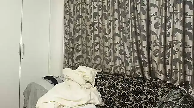 Snapshot of karmicQueen669 chatting on 01-25-25, 08:31 karmicQueen669 online show from 01-25-25, 08:31