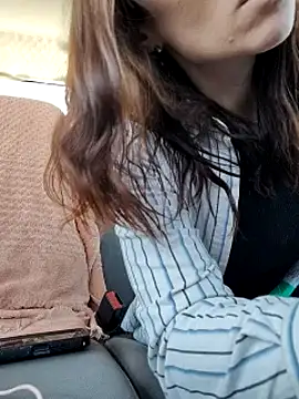 Genevieve143 online show from 03-19-25, 07:27