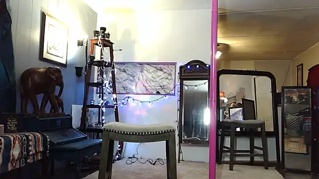 Genevieve143 online show from 10-14-25, 01:06