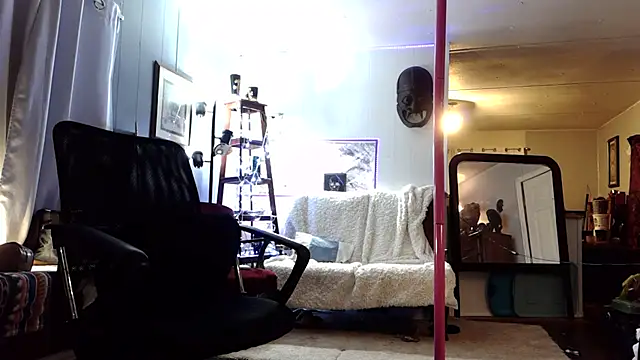 Snapshot of Genevieve143 chatting on 02-20-26, 06:26 Genevieve143 online show from 02-20-26, 06:26