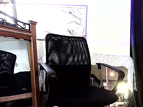 Genevieve143 online show from 07-05-26, 04:47