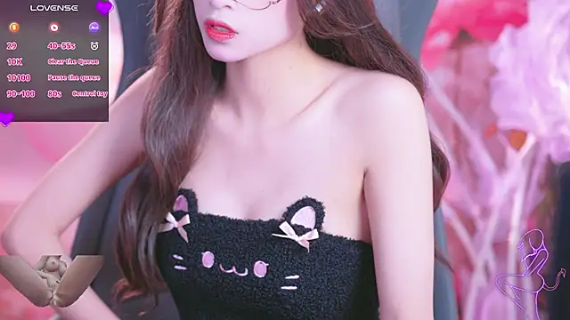 Snapshot of Anytoly chatting on 03-10-25, 10:48 Anytoly online show from 03-10-25, 10:48