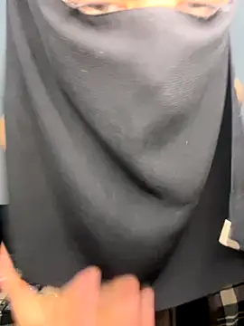 Snapshot of Jumanaa chatting on 10-29-25, 09:27 Jumanaa online show from 10-29-25, 09:27