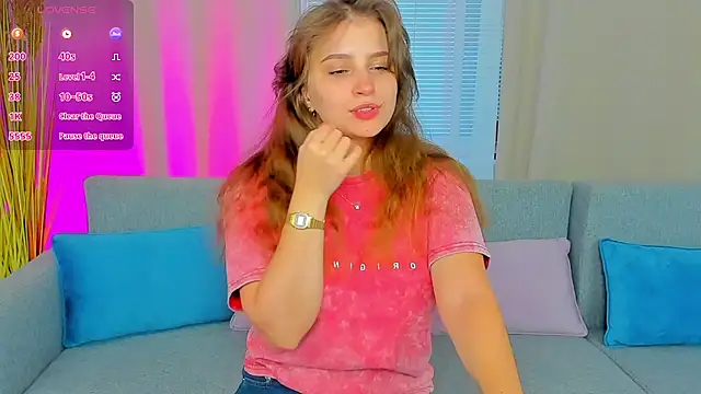 MilaDreamer online show from 10-18-25, 06:37