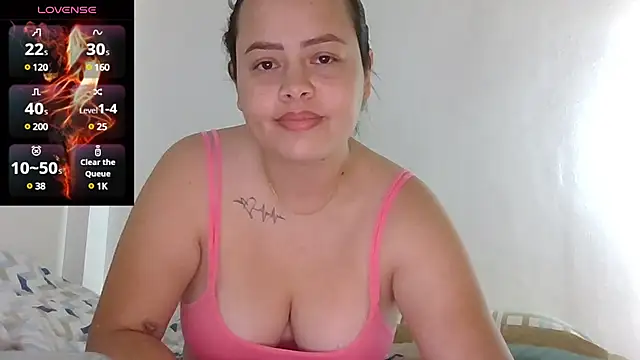 Snapshot of saramartinez1000 chatting on 03-03-25, 06:33 saramartinez1000 online show from 03-03-25, 06:33