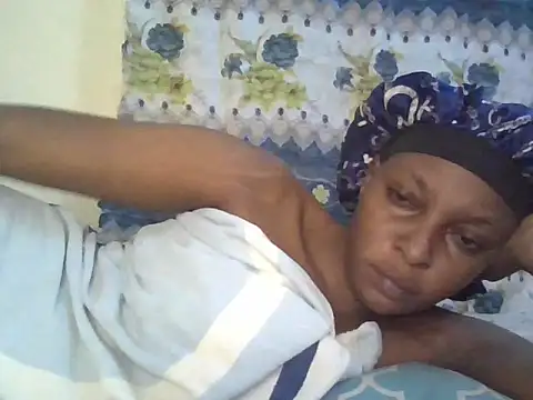 Midnight Clique  online show from 11-02-25, 09:28